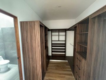 CASA EN VENTA EN LA VISTA SLP