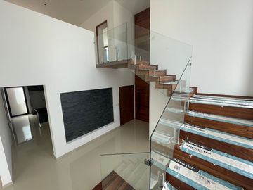 CASA EN VENTA EN LA VISTA SLP