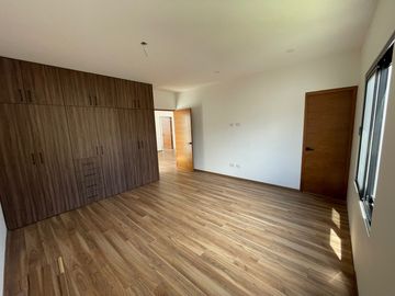 CASA EN VENTA EN LA VISTA SLP