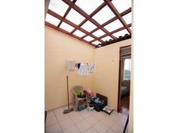 VENDO LINDA CASA EN URB EL GOLF CON VISTA  A CANCHA DE GOLF