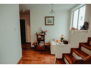 VENDO LINDA CASA EN URB EL GOLF CON VISTA  A CANCHA DE GOLF