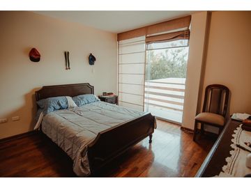 VENDO LINDA CASA EN URB EL GOLF CON VISTA  A CANCHA DE GOLF