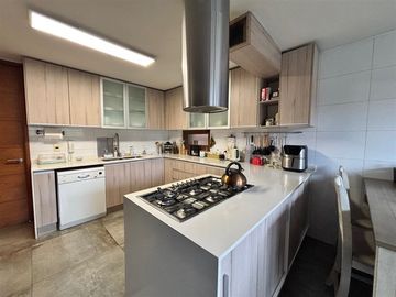Departamento venta 4D/ 3B. Condominio San Carlos Apoquindo