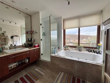 Departamento venta 4D/ 3B. Condominio San Carlos Apoquindo