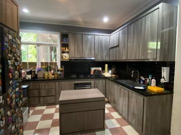 8 Bedroom House for sale
