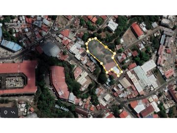 SE VENDE PROPIEDAD EN RIO ABAJO