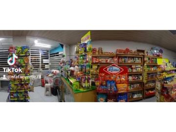 ¡Se Vende casa con negocio en el Barrio Santa Isabel!