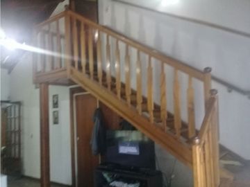 IMPORTANTE Y HERMOSA CASA CLSICA EN BENAVIDEZ