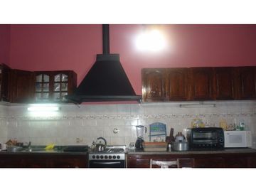 IMPORTANTE Y HERMOSA CASA CLSICA EN BENAVIDEZ