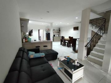 Rumah Minimalis di Setraduta Dekat Pasteur dan Maranatha