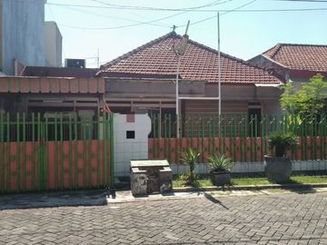 Rumah Siap Huni Manyar Tirtoyoso Row Jalan 3 Mobil