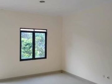 Rumah nyaman lingkungan tenang di kawaluyaan dekat buahbatu