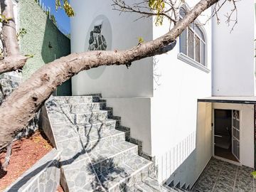 CASA EN VENTA, LOMA DORADA, QUERETARO.