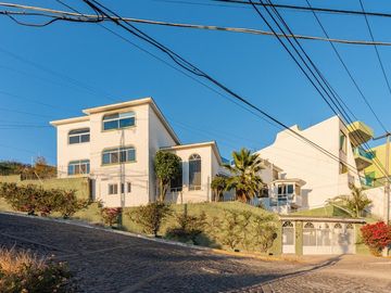 CASA EN VENTA, LOMA DORADA, QUERETARO.