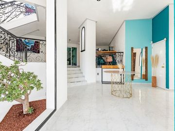 CASA EN VENTA, LOMA DORADA, QUERETARO.