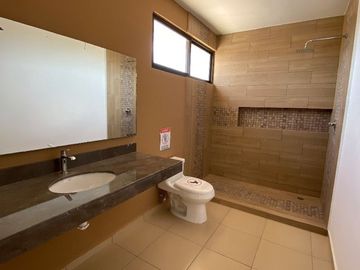 Casa en venta para entrega inmediata en Conkal.