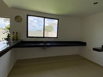 Casa en venta para entrega inmediata en Conkal.