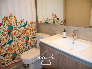 Departamento en venta de 2 dorm. 2 baños en Providencia