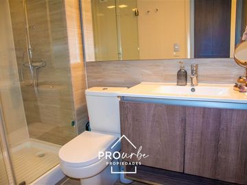 Departamento en venta de 2 dorm. 2 baños en Providencia