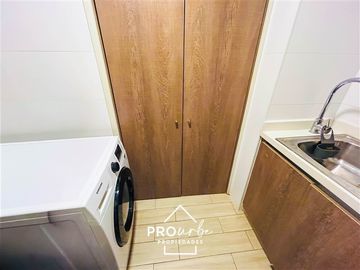 Departamento en venta de 2 dorm. 2 baños en Providencia