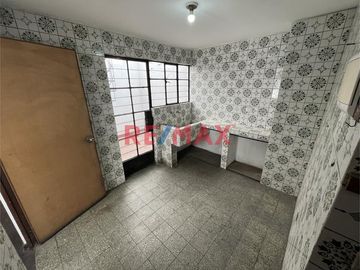¿BUSCAS VIVIR CON TU FAMILIA EN UNA ZONA CON UN EXCELENTE CLIMA? ¿Y A LA VEZ QUIERES GENERAR INGRESOS CON TU PROPIEDAD? 

TE PRESENTO ESTA CASA EN C