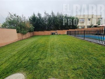 Casa en Venta en Chicureo / Piedra Roja