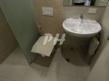 Luxury Townhouse In Fairview near Commonwealth Avenue PH995