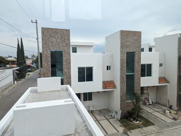 CASAS EN VENTA EN CONJUNTO CERRADO, SALIDA A FORJADORES Y PERIFERICO