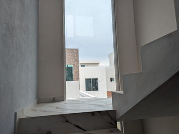CASAS EN VENTA EN CONJUNTO CERRADO, SALIDA A FORJADORES Y PERIFERICO
