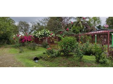 VENDO CASA CON TERRENO DE 2000M2 EN SANTO DOMINGO