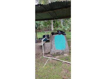 VENDO CASA CON TERRENO DE 2000M2 EN SANTO DOMINGO