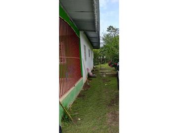 VENDO CASA CON TERRENO DE 2000M2 EN SANTO DOMINGO