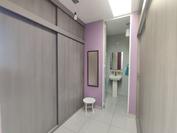 Casa en Venta con habitacion en P.B. en Rancho Santa Mónica
