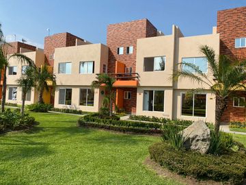 Casas nuevas en venta, closter de 45 viviendas con alberca, Xochitepec Morelos.