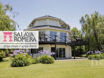 Hermosa Casa en Alquiler de 5 Ambientes ubicada en la Isla Santa Monica