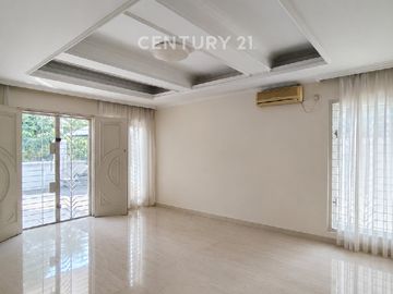 Rumah Mewah 2 Lantai Lokasi Strategis Duri Kepa, Jakarta Barat