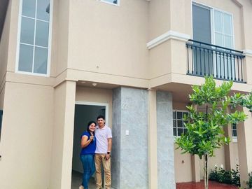 Venta de Casa a estrenar en Etapa Brisana/Casa Laguna Excelentes acabados.