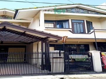 Hunian Nyaman 2&frac12; Lantai Strategis Diwilayah Antapani Bandung Dekat TOSERBA GRIYA ANTAPANI