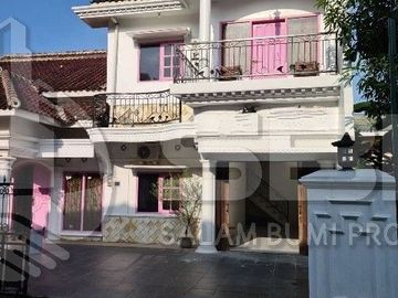 Dijual Cepat Rumah Induk+Homestay/Kost dkt UGM jl kaliurang km 6