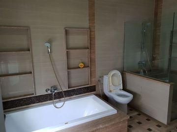 CEPAT !! RUMAH KLASIK MODERN di Artha Gading Villa ,NEGO