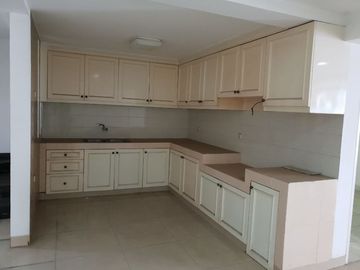 CEPAT !! RUMAH KLASIK MODERN di Artha Gading Villa ,NEGO