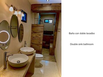 Casa con alberca privada, doble altura, jardin interior, bar con columpios, cerc
