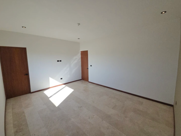CASA EN VENTA CON ROOFTOP  JARDÍN CON TERRAZA  SAN ÁNGEL V