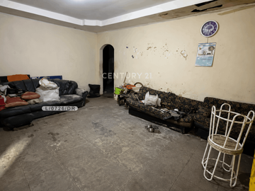 Rumah Dengan Lingkungan Nyaman Di Suryani Dalam Bandung
