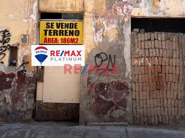 ¡Oportunidad única para invertir o construir la casa de tus sueños! Este terreno de 186 m² está ubicado en una zona estratégica de Lambayeque, con acc