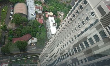 Condominium For Sale below Market Price - Horizons 101 Cebu