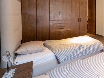 Hermoso Departamento en Loma Dorada,  263 m2,  3 Recamaras, 3.5 Baños, de LUJO !