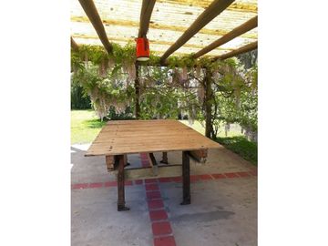 TRES HECTREAS CON SALON COMERCIAL