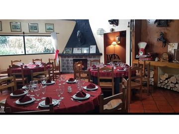 TRES HECTREAS CON SALON COMERCIAL