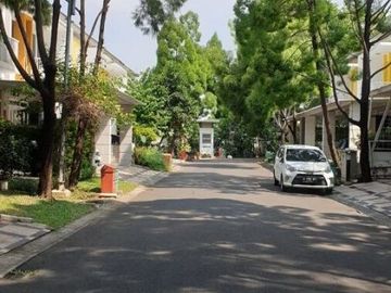 Rumah 2 Lantai di Cluster Maple Summarecon Bekasi
